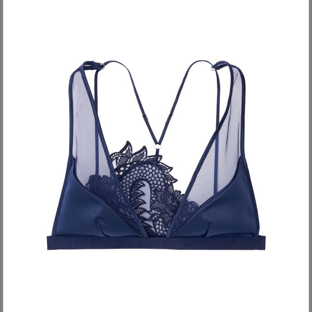 Victoria’s Secret Unlined Dragon Lace Plun…
